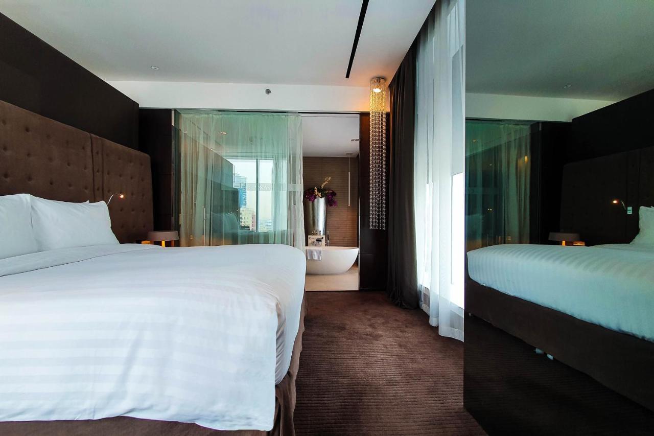 เดอะ แคนวาส โฮเต็ล ดูไบ - เอ็มแกลเลอรี Hotel ภายนอก รูปภาพ Deluxe Room