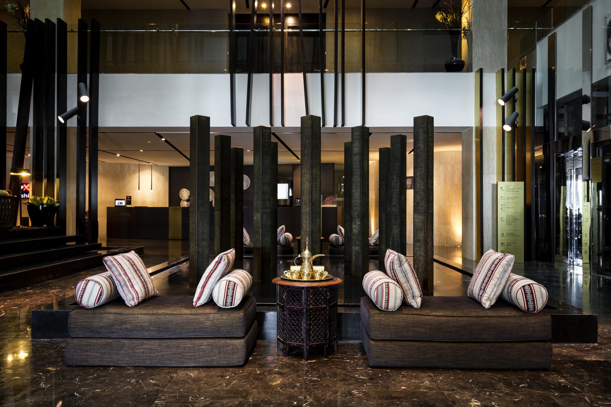 เดอะ แคนวาส โฮเต็ล ดูไบ - เอ็มแกลเลอรี Hotel ภายนอก รูปภาพ The lobby of the hotel