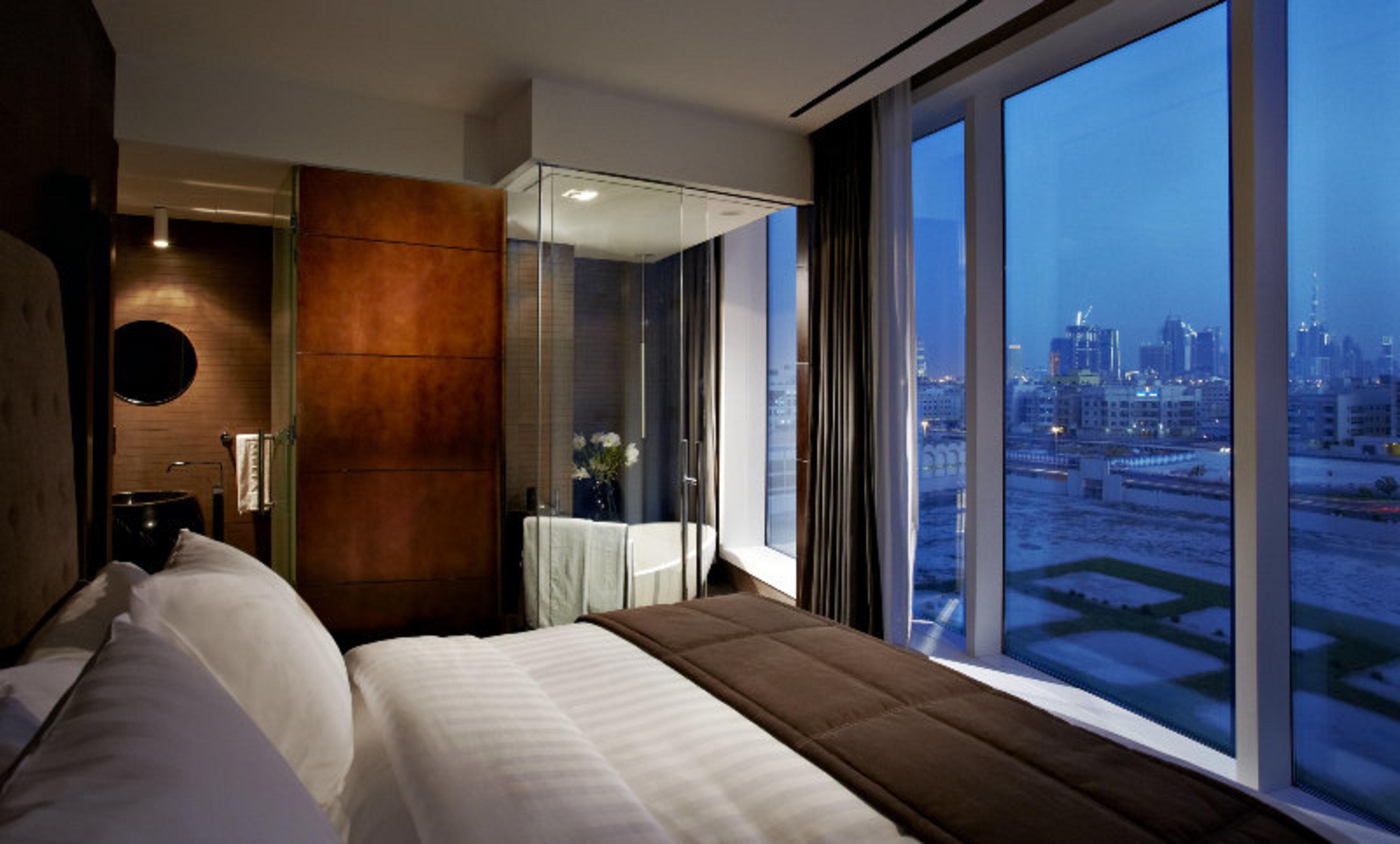 เดอะ แคนวาส โฮเต็ล ดูไบ - เอ็มแกลเลอรี Hotel ภายนอก รูปภาพ A bedroom at the Ritz-Carlton, Osaka