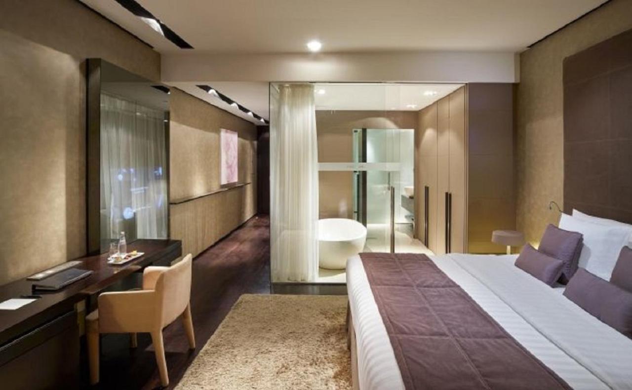 เดอะ แคนวาส โฮเต็ล ดูไบ - เอ็มแกลเลอรี Hotel ภายนอก รูปภาพ A room at the Mandarin Oriental, Barcelona