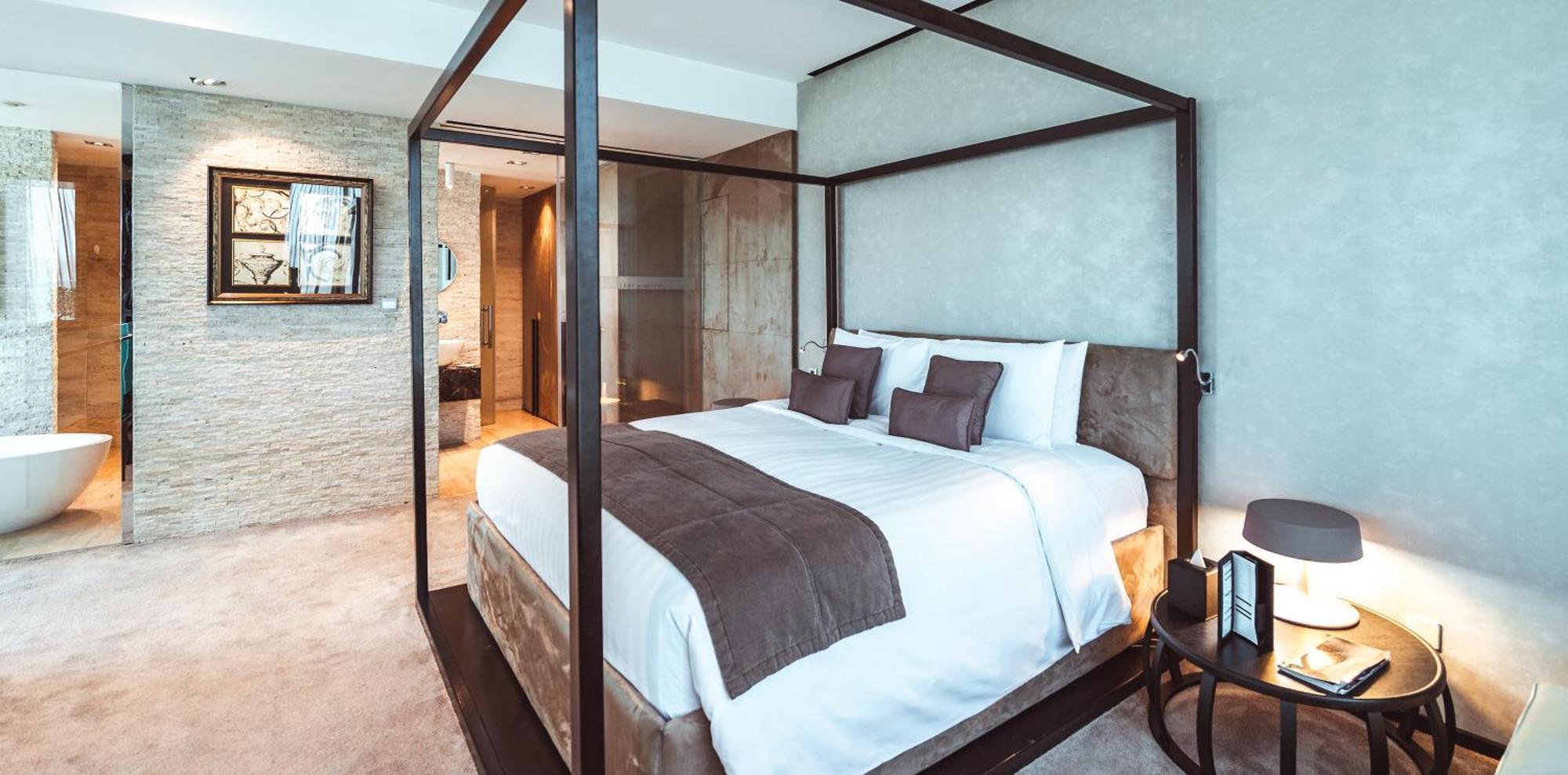 เดอะ แคนวาส โฮเต็ล ดูไบ - เอ็มแกลเลอรี Hotel ภายนอก รูปภาพ A bedroom at the hotel